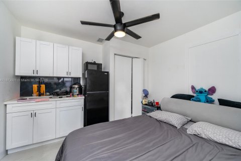 Propiedad comercial en venta en Miami, Florida, 149.85 m2 № 1897880 - foto 15