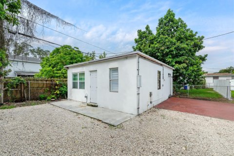 Propiedad comercial en venta en Miami, Florida, 149.85 m2 № 1897880 - foto 19