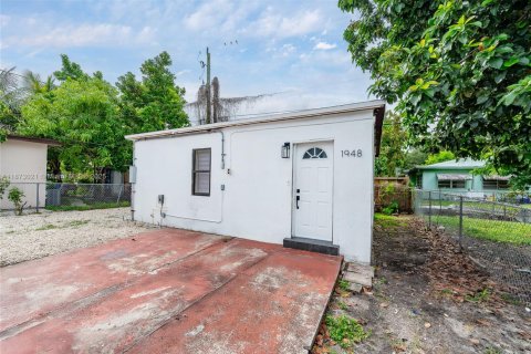 Propiedad comercial en venta en Miami, Florida, 149.85 m2 № 1897880 - foto 18