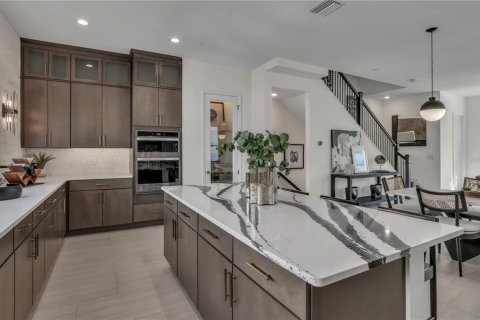 Touwnhouse à vendre à Orlando, Floride: 3 chambres, 193.7 m2 № 1908706 - photo 4