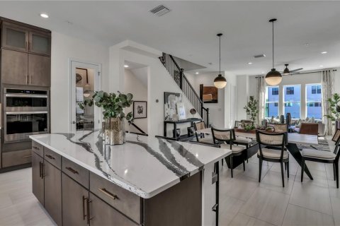 Touwnhouse à vendre à Orlando, Floride: 3 chambres, 193.7 m2 № 1908706 - photo 6