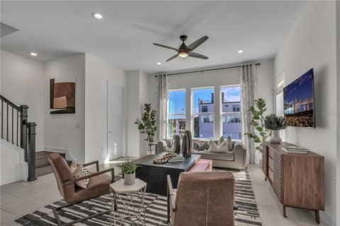 Touwnhouse à vendre à Orlando, Floride: 3 chambres, 193.7 m2 № 1908706 - photo 8