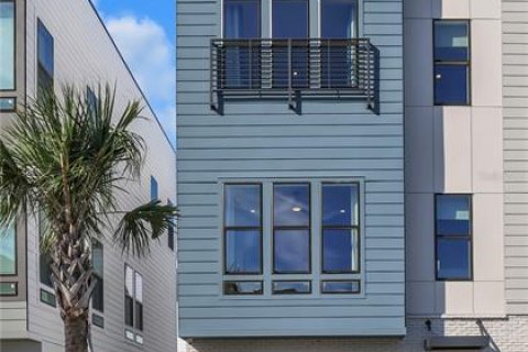 Touwnhouse à vendre à Orlando, Floride: 3 chambres, 193.7 m2 № 1908706 - photo 1