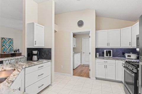 House in The Villages, Florida 3 bedrooms, 189.89 sq.m. № 1789401 - photo 15