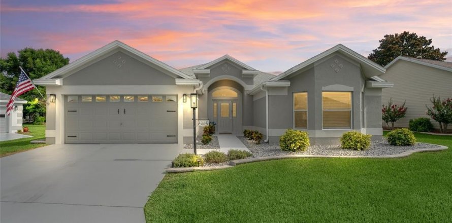 House in The Villages, Florida 3 bedrooms, 189.89 sq.m. № 1789401