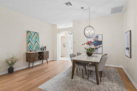 House in The Villages, Florida 3 bedrooms, 189.89 sq.m. № 1789401 - photo 8