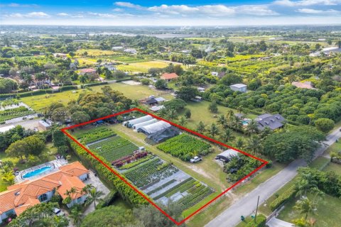 Купить земельный участок в Хомстед, Флорида № 1993959 - фото 1