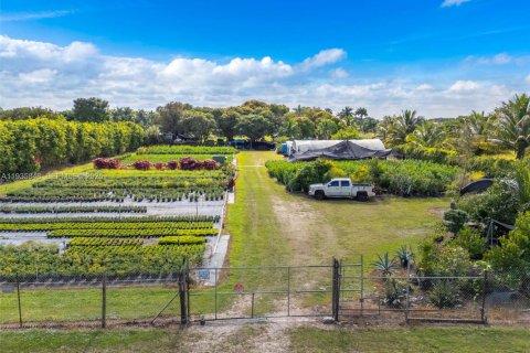 Купить земельный участок в Хомстед, Флорида № 1993959 - фото 19