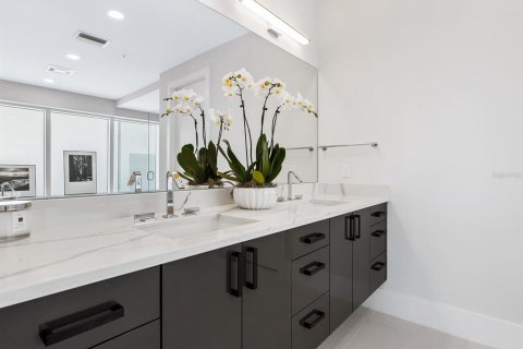 Copropriété à vendre à Sarasota, Floride: 3 chambres, 337.24 m2 № 2094362 - photo 19