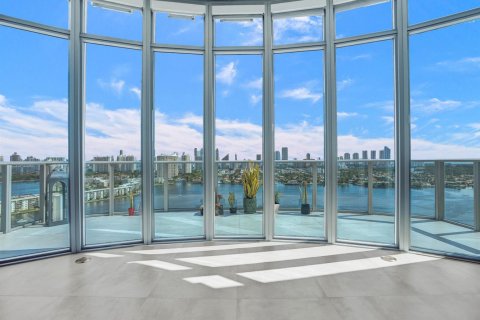 Copropriété à vendre à North Miami Beach, Floride: 4 chambres, 375.88 m2 № 2158506 - photo 25