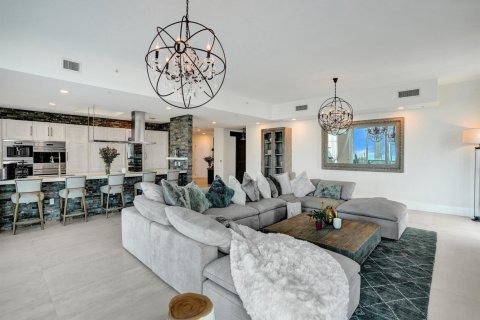 Copropriété à vendre à North Miami Beach, Floride: 4 chambres, 375.88 m2 № 2158506 - photo 14