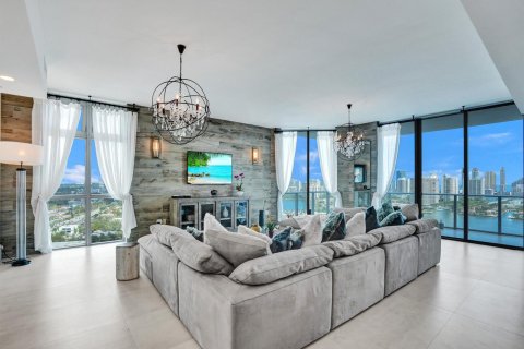 Copropriété à vendre à North Miami Beach, Floride: 4 chambres, 375.88 m2 № 2158506 - photo 12