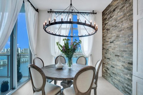 Copropriété à vendre à North Miami Beach, Floride: 4 chambres, 375.88 m2 № 2158506 - photo 16