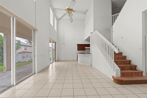 Купить виллу или дом в Киссимми, Флорида 11 комнат, 245.63м2, № 1900399 - фото 3
