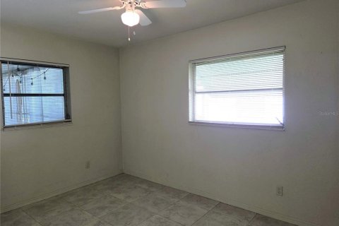 Casa en alquiler en Saint Petersburg, Florida, 2 dormitorios, 70.23 m2 № 2099939 - foto 16