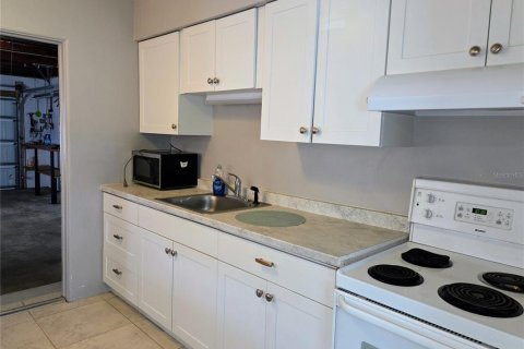 Casa en alquiler en Saint Petersburg, Florida, 2 dormitorios, 70.23 m2 № 2099939 - foto 10