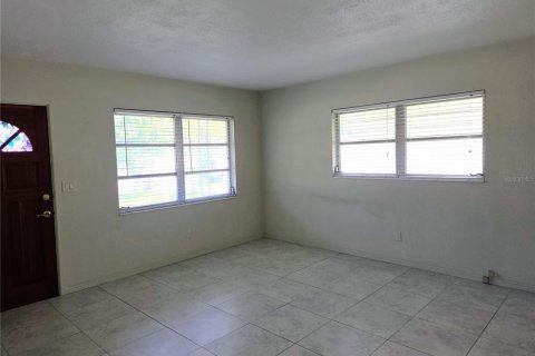 Casa en alquiler en Saint Petersburg, Florida, 2 dormitorios, 70.23 m2 № 2099939 - foto 5