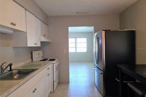 Casa en alquiler en Saint Petersburg, Florida, 2 dormitorios, 70.23 m2 № 2099939 - foto 7
