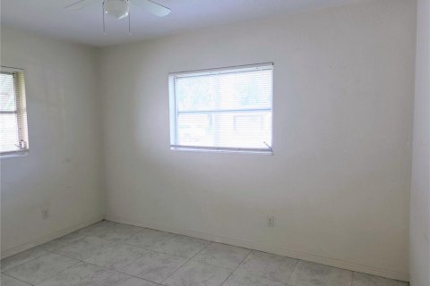 Casa en alquiler en Saint Petersburg, Florida, 2 dormitorios, 70.23 m2 № 2099939 - foto 12