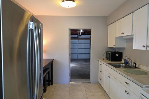 Casa en alquiler en Saint Petersburg, Florida, 2 dormitorios, 70.23 m2 № 2099939 - foto 6
