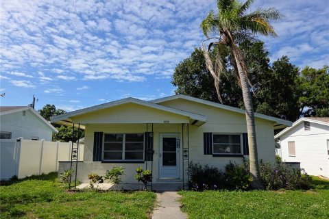 Casa en Saint Petersburg, Florida 2 dormitorios, 70.23 m2 № 2099939
