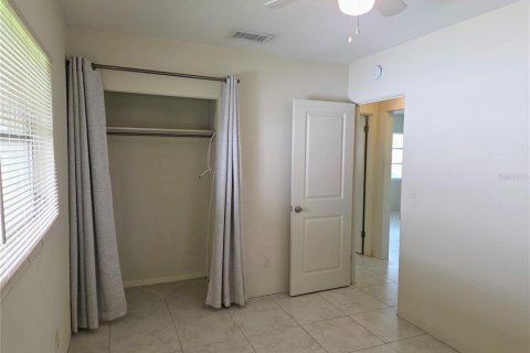 Casa en alquiler en Saint Petersburg, Florida, 2 dormitorios, 70.23 m2 № 2099939 - foto 18