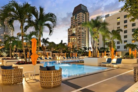 Condominio en alquiler en Saint Petersburg, Florida, 2 dormitorios, 175.96 m2 № 1911749 - foto 7