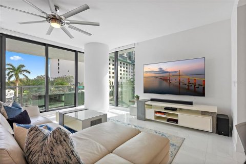 Condominio en alquiler en Saint Petersburg, Florida, 2 dormitorios, 175.96 m2 № 1911749 - foto 24