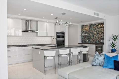 Condominio en alquiler en Saint Petersburg, Florida, 2 dormitorios, 175.96 m2 № 1911749 - foto 15