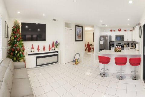 Купить виллу или дом в Майами, Флорида 3 спальни, 154.59м2, № 1989826 - фото 5