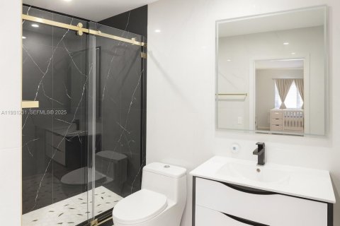 Купить виллу или дом в Майами, Флорида 3 спальни, 154.59м2, № 1989826 - фото 9