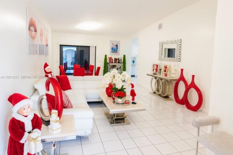 Купить виллу или дом в Майами, Флорида 3 спальни, 154.59м2, № 1989826 - фото 2