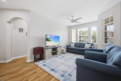Condo in Davenport, Florida, 3 bedrooms  № 2217652 - photo 11