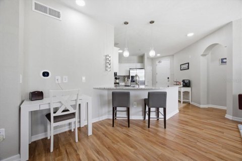 Condo in Davenport, Florida, 3 bedrooms  № 2217652 - photo 7