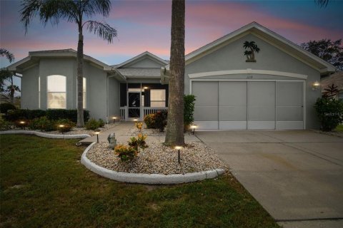 House in Sun City Center, Florida 3 bedrooms, 178.74 sq.m. № 1336913 - photo 1