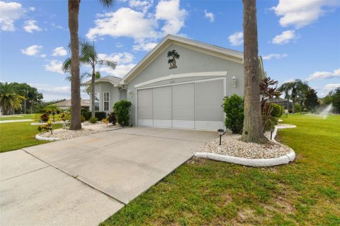 House in Sun City Center, Florida 3 bedrooms, 178.74 sq.m. № 1336913 - photo 6