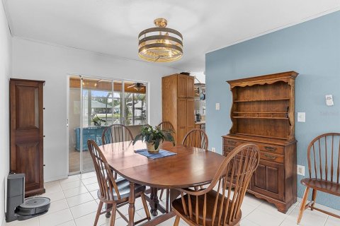 House in Port Charlotte, Florida 2 bedrooms, 152.82 sq.m. № 1681848 - photo 12