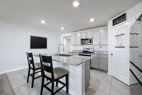 House in Spring Hill, Florida 4 bedrooms, 168.34 sq.m. № 1517155 - photo 16