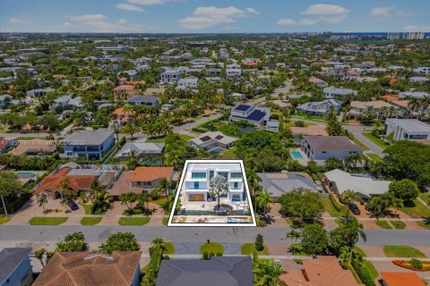 House in Boca Raton, Florida 5 bedrooms, 605.72 sq.m. № 1882227 - photo 2