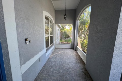 Villa ou maison à louer à Brandon, Floride: 4 chambres, 215.72 m2 № 1569112 - photo 5