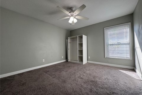 Villa ou maison à louer à Brandon, Floride: 4 chambres, 215.72 m2 № 1569112 - photo 29