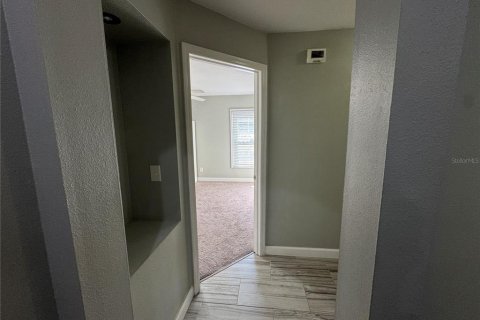 Villa ou maison à louer à Brandon, Floride: 4 chambres, 215.72 m2 № 1569112 - photo 28
