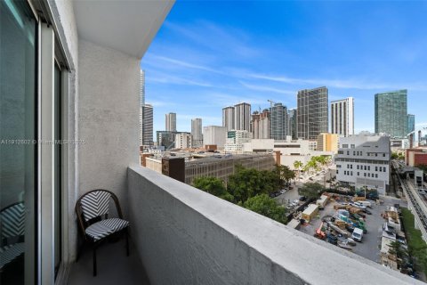 Купить кондоминиум в Майами, Флорида 1 спальня, 61.5м2, № 1970127 - фото 13