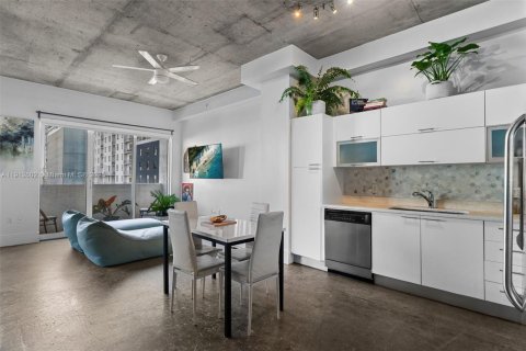 Купить кондоминиум в Майами, Флорида 1 спальня, 61.5м2, № 1970127 - фото 2