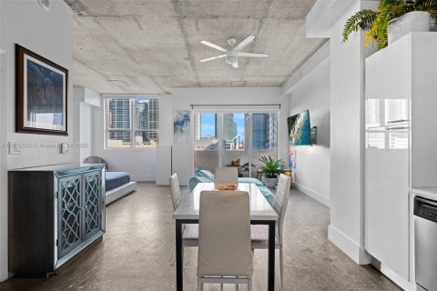 Купить кондоминиум в Майами, Флорида 1 спальня, 61.5м2, № 1970127 - фото 6