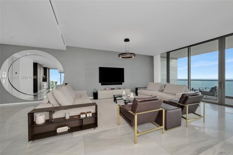 Купить кондоминиум в Халландейл-Бич, Флорида 3 спальни, 236.81м2, № 2152587 - фото 7