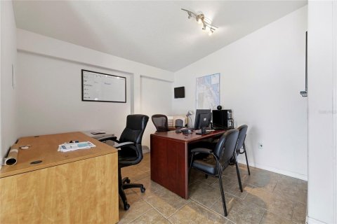 Immobilier commercial à vendre à Mims, Floride: 221.01 m2 № 2228179 - photo 19