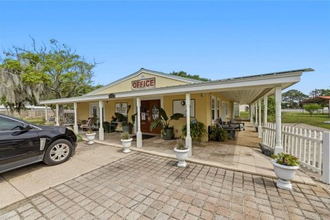 Immobilier commercial à vendre à Mims, Floride: 221.01 m2 № 2228179 - photo 7