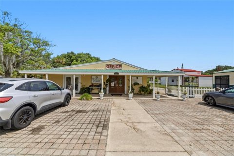 Immobilier commercial à vendre à Mims, Floride: 221.01 m2 № 2228179 - photo 5