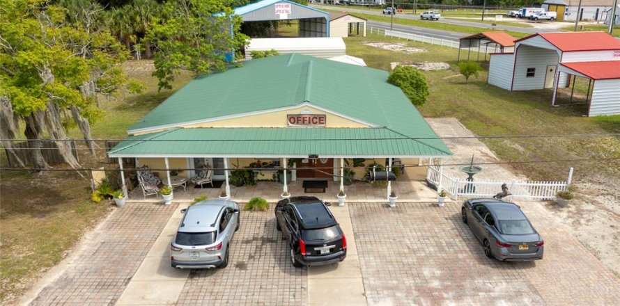 Immobilier commercial à Mims, Floride 221.01 m2 № 2228179